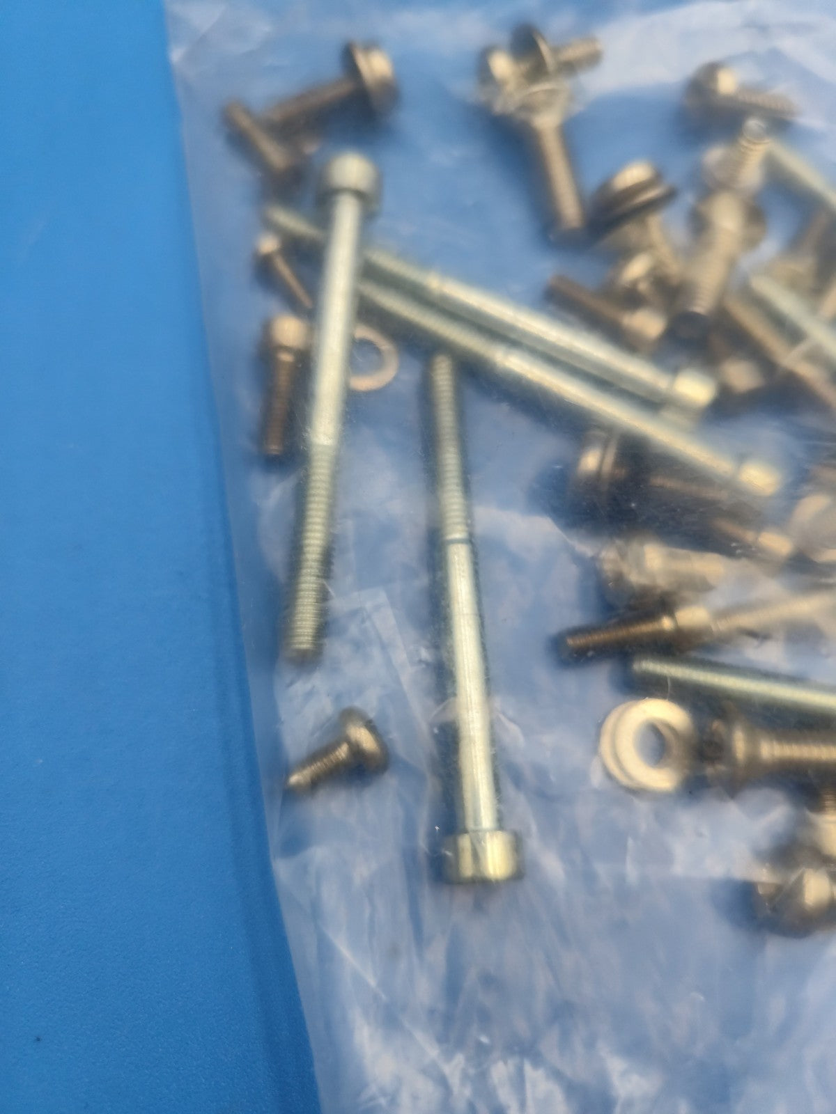 Lot Of Used Screws From GE Akta