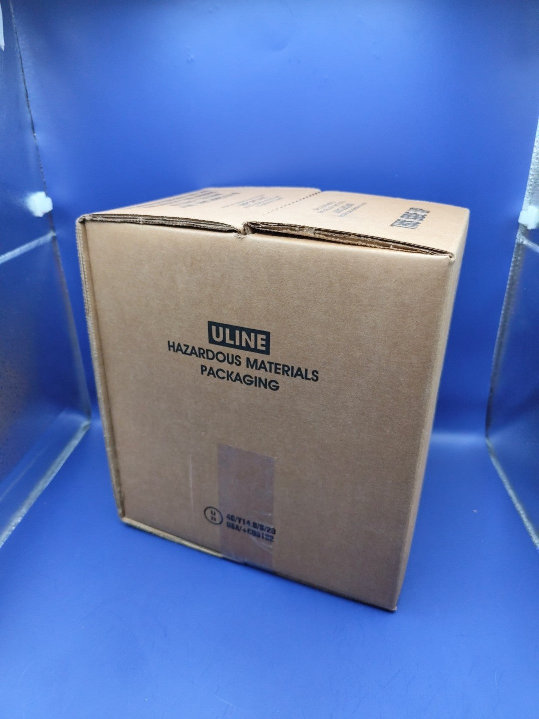 S-22152 Uline F-Style Metal Shipper Kit 2x1 Gallon