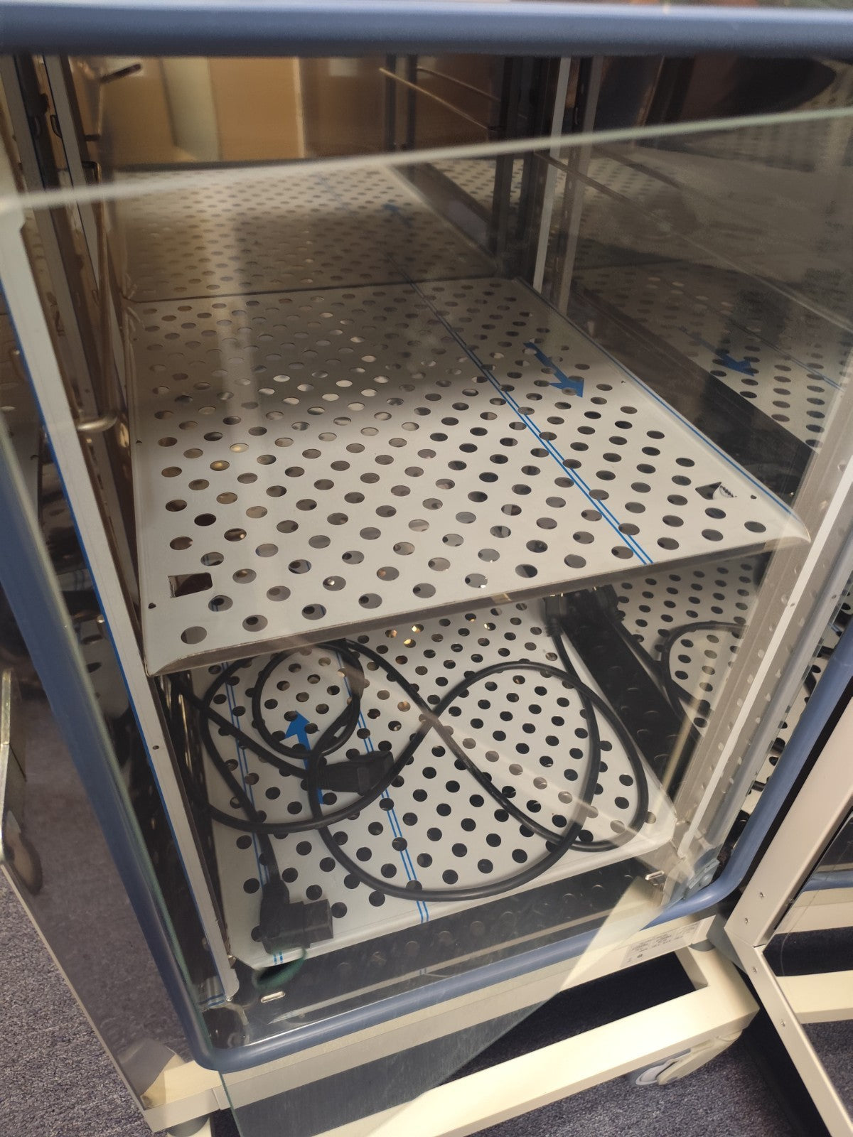 Thermo Scientific Heratherm Incubator