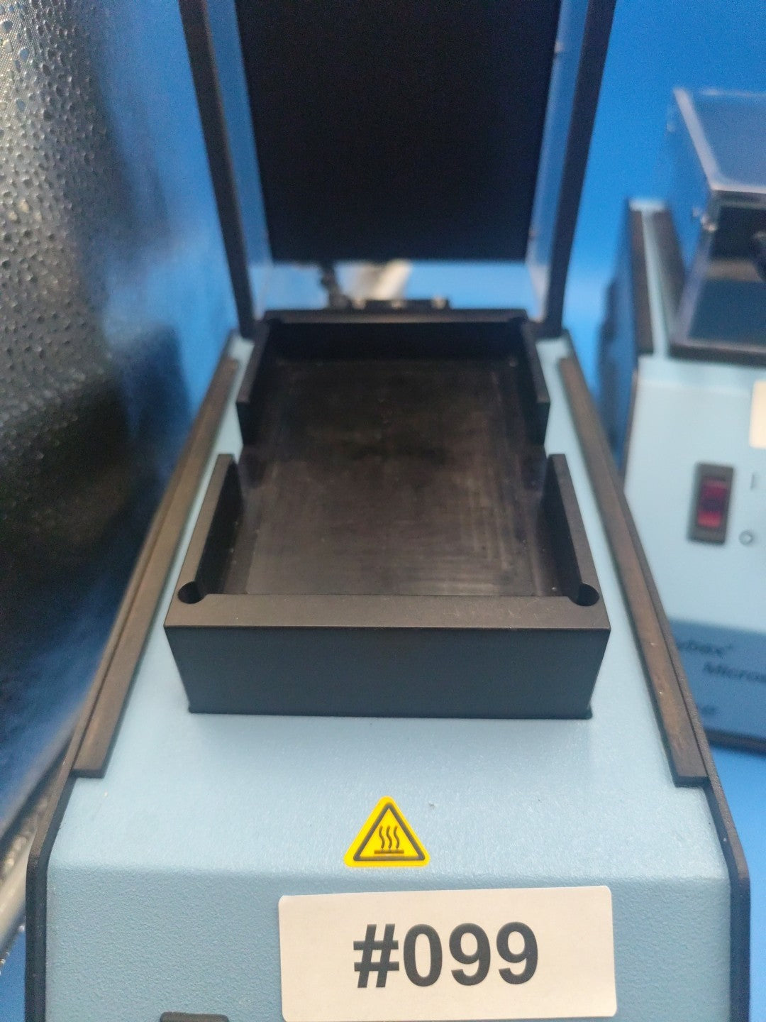 SciGene Hybex Microsample Incubator With Block Microplate Plate Heater Drybath 