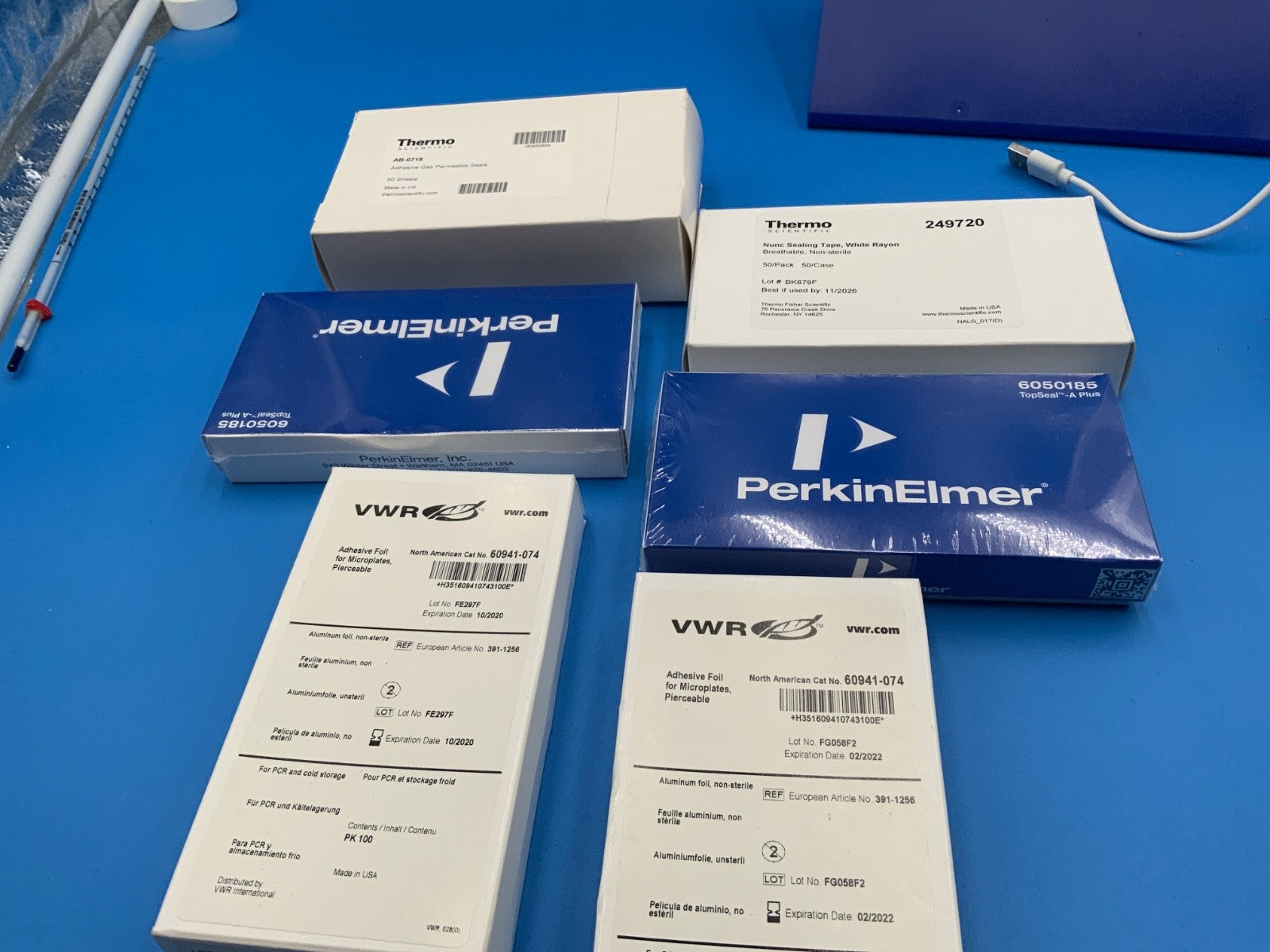 Laboratory Sealing film for 96 well plate Foil clear VWR Beckman PerkinElmer etc
