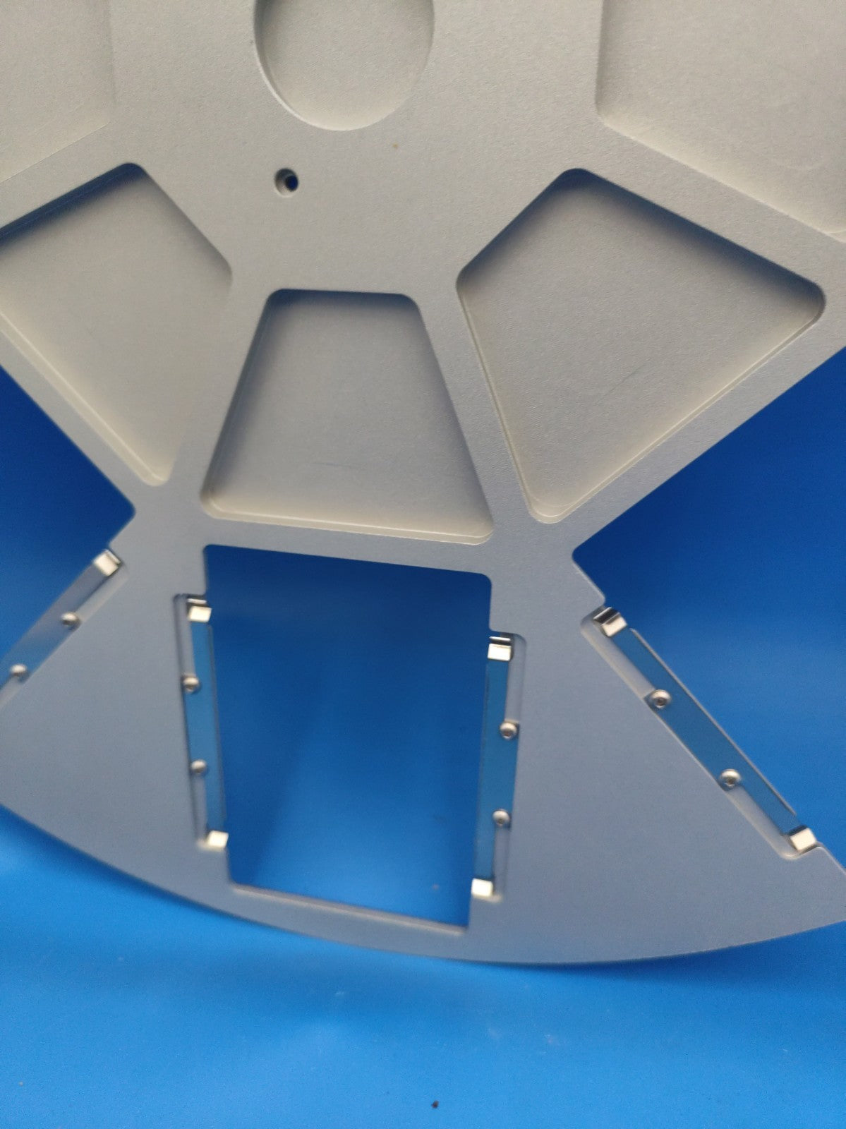 internal plate carrier turntable (rotary wheel) Of MagMAX Express 96 Purify Syst