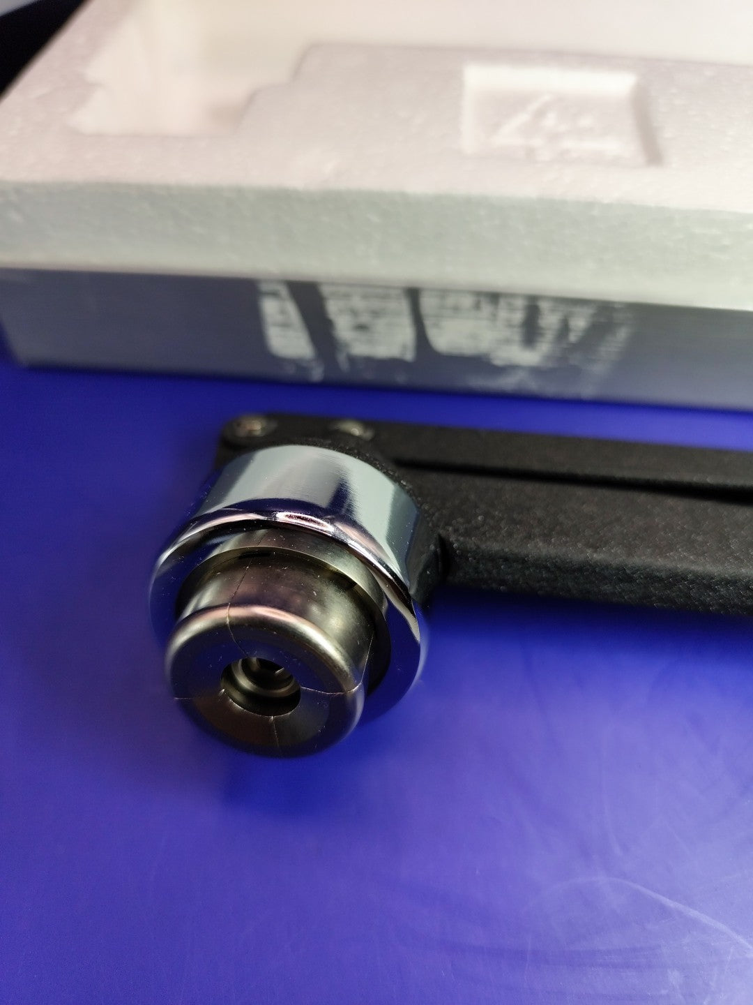 Vial Decapper For 11mm Seals 33181U Supelco