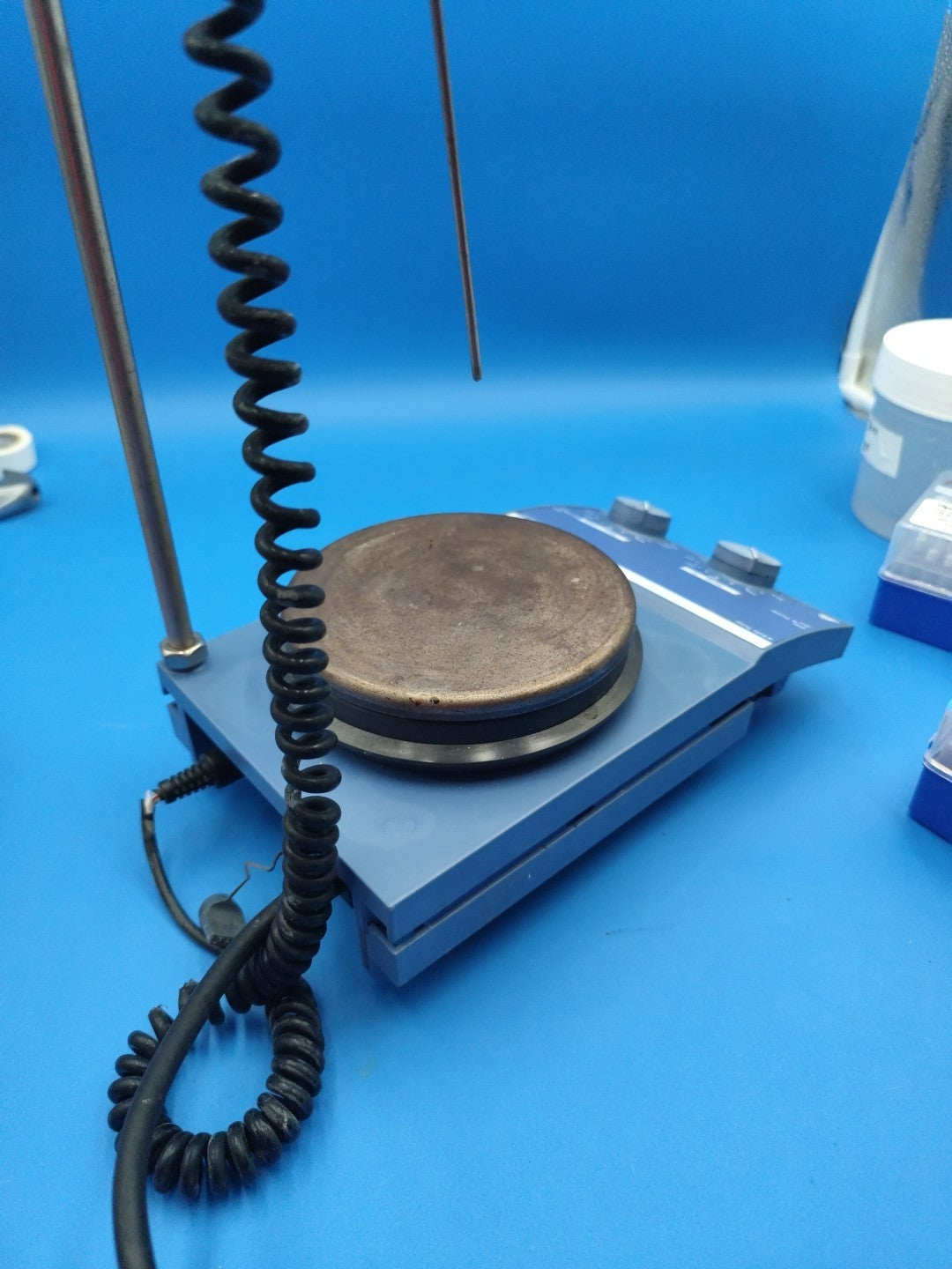 ika RET basic heating Magnetic stirrer with sensor With Safety Control w. Stand