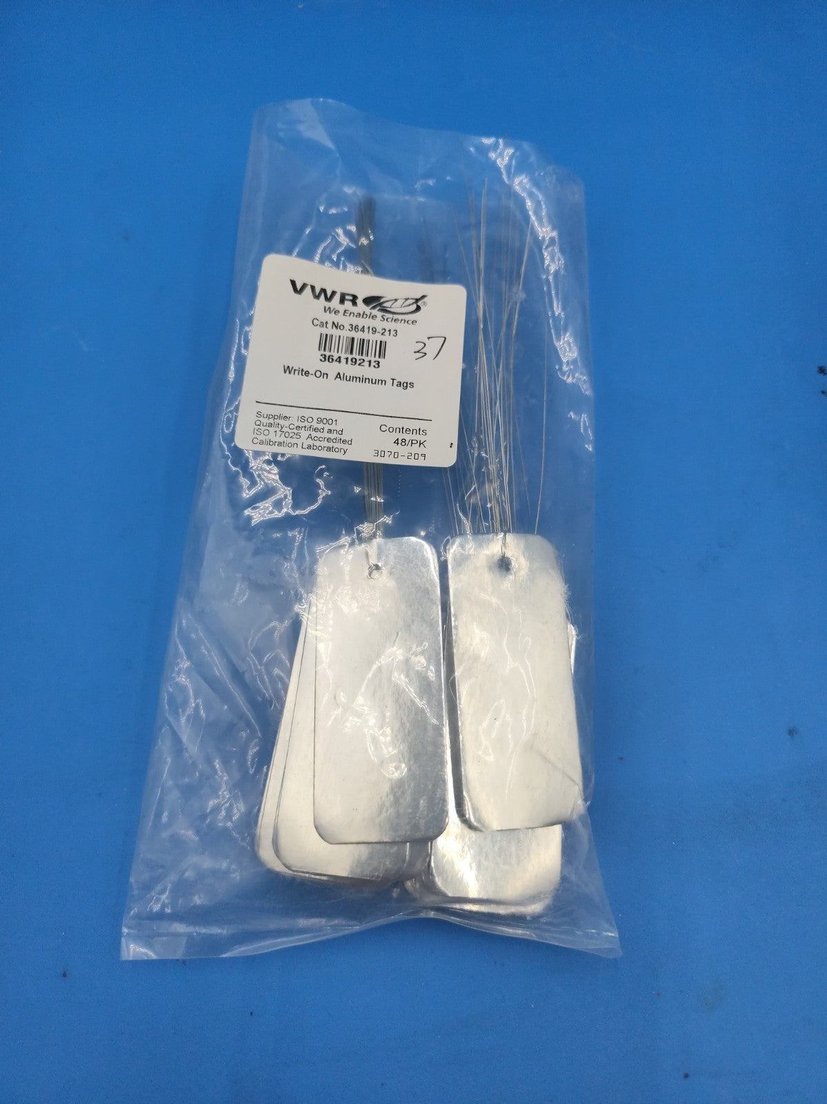 vwr aluminum write on tag 37 PCs