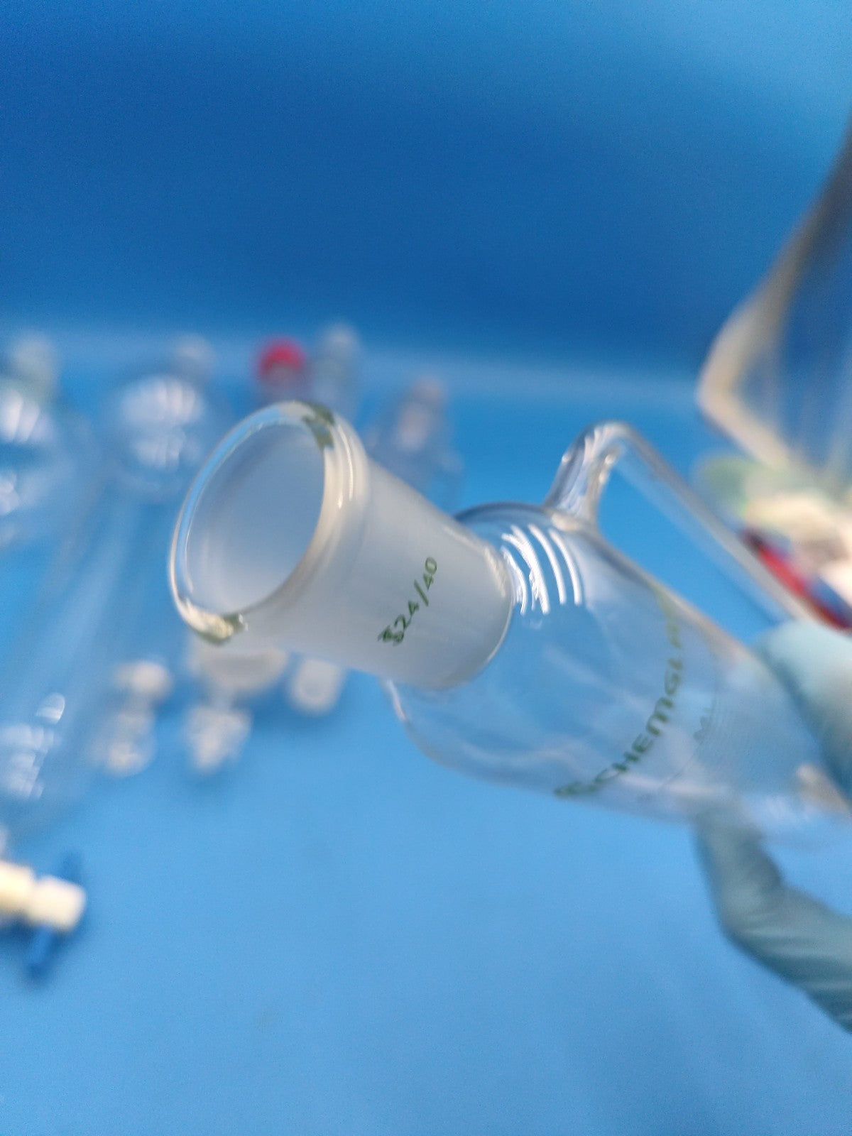 One Chemglass Addition Funnel 250ml 24/40
