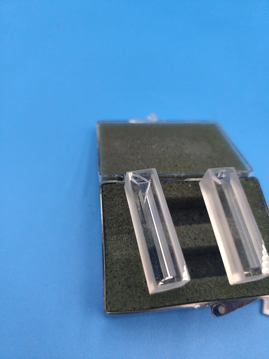 A Pair Of Cuvettes Cuvette 7Q