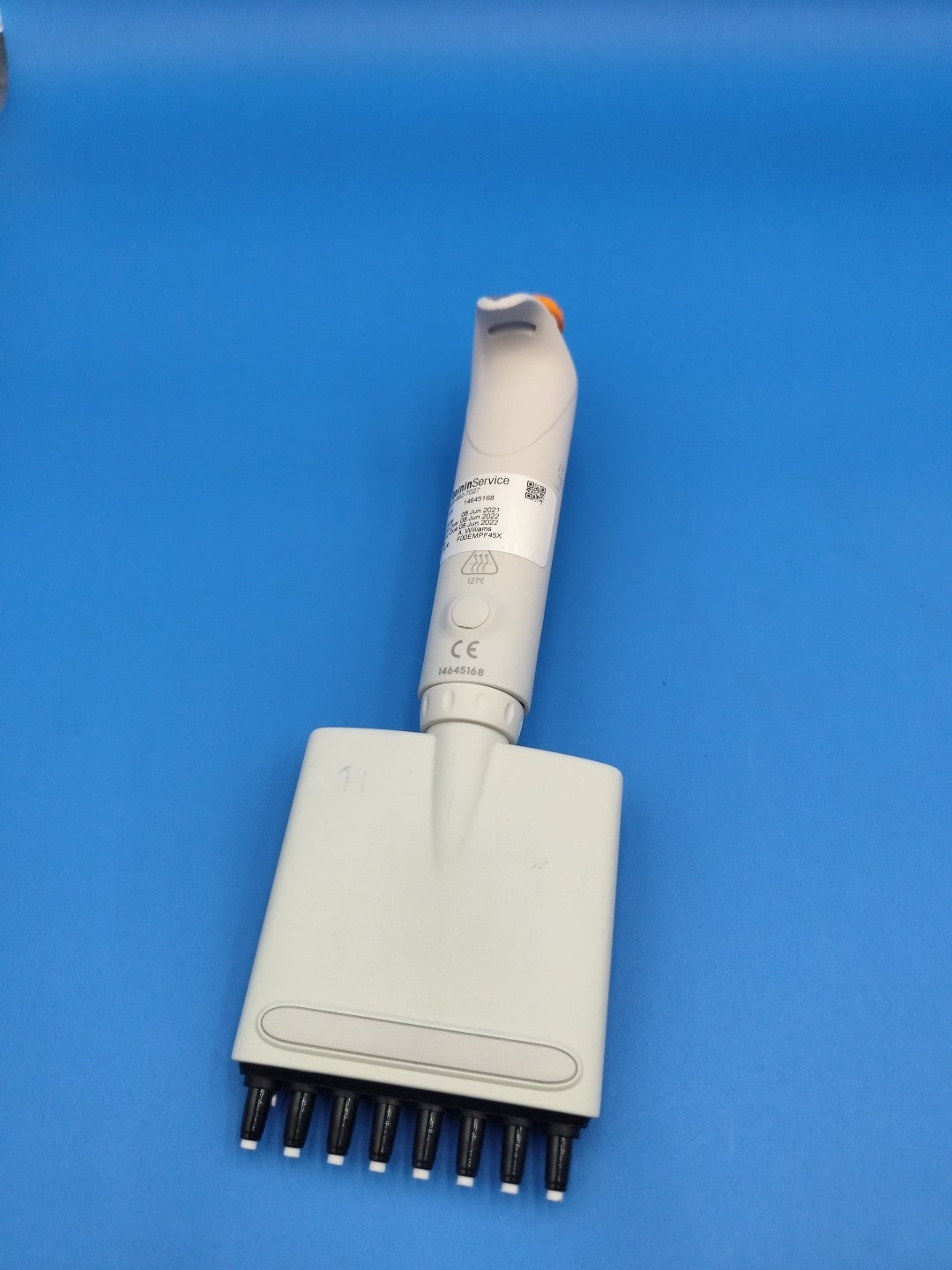 Satorius Mline 30-300ul 8 Channel Pipette