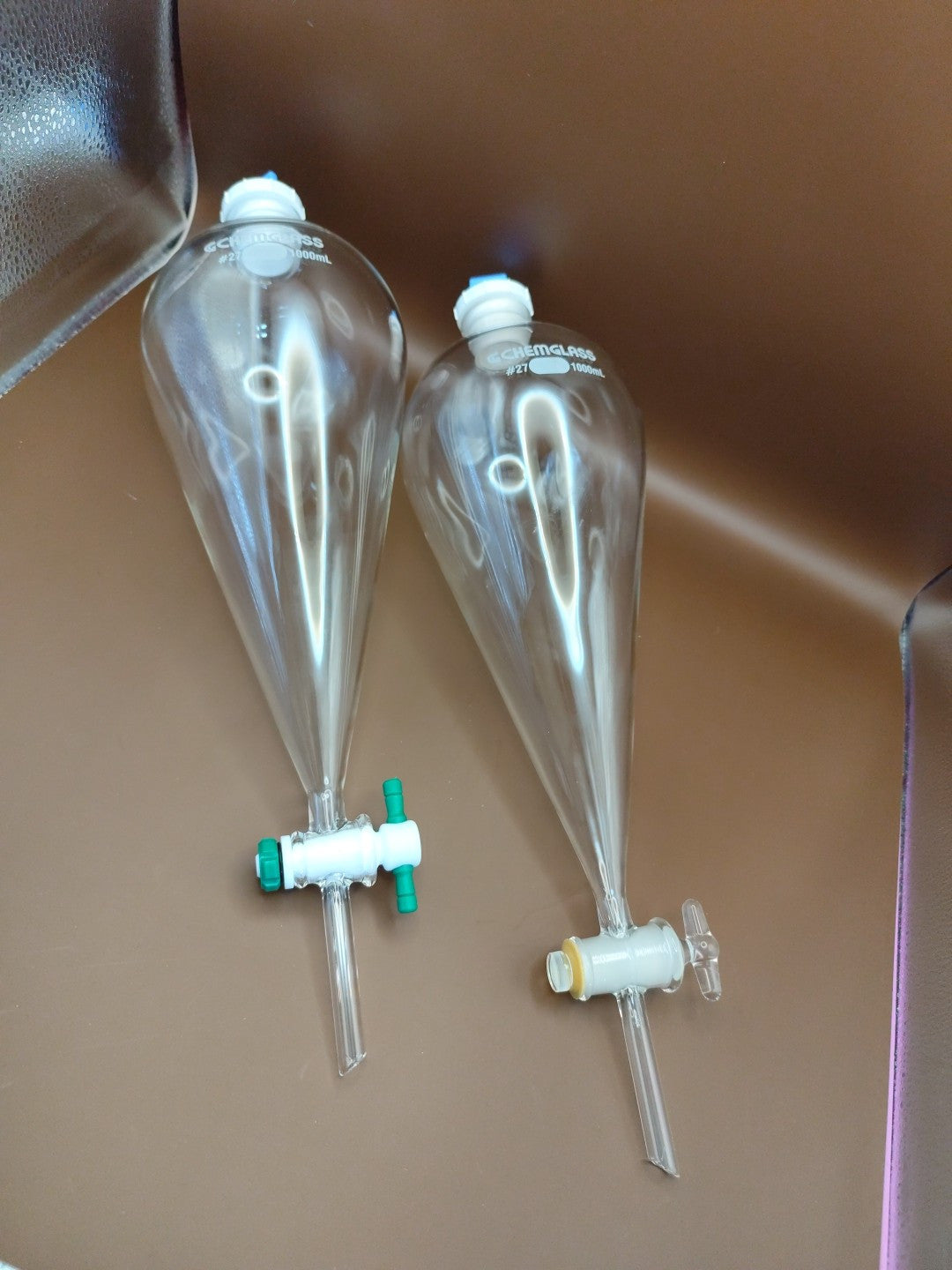 Set Of 2 Chemglass Separatory Funnel Squibb 1000ml 1 Liter