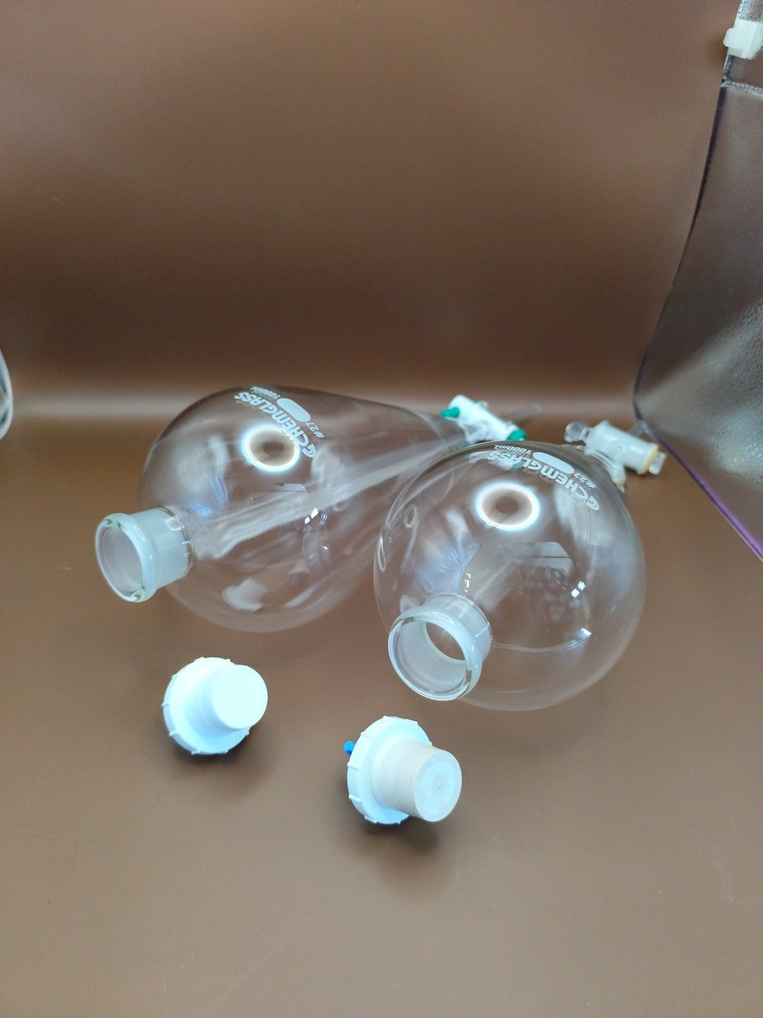 Set Of 2 Chemglass Separatory Funnel Squibb 1000ml 1 Liter