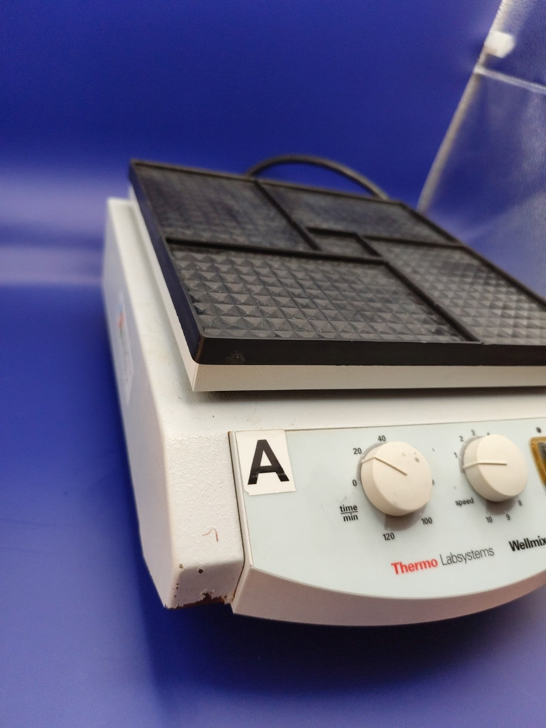 Thermo Labsystems Wellmix used Adjustable Shaking READ Shaker Mixer Rotator 